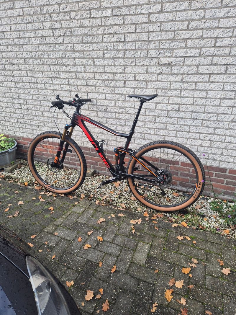 Używany CUBE STEREO 120 HPC SL 2017 2017 Mountainbike — zdjęcie 2 z 11