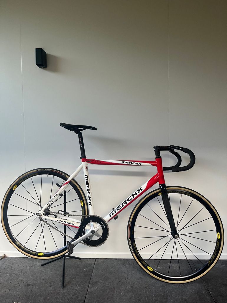 Used Eddy Merckx Baanfiets 2022 Road & Gravel, Red — image 1 of 3