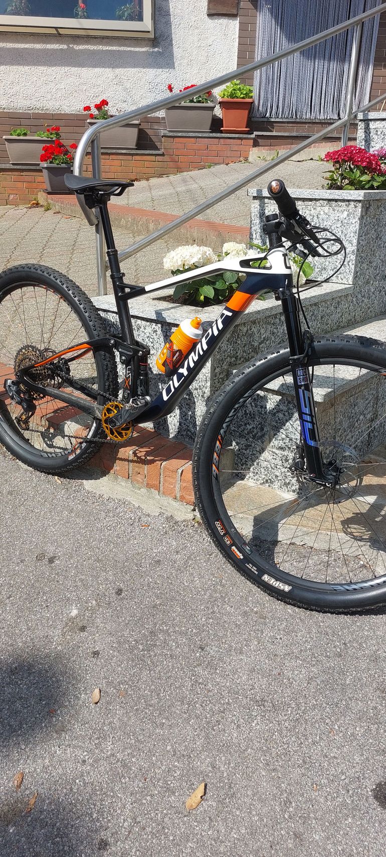 Used Olympia F1X 2022 Mountainbike, White — image 1 of 3