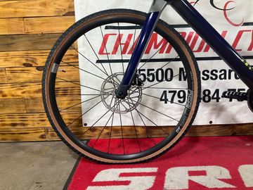 Used BMC URS TWO 2023 2023 Road & Gravel, Blue — image 4 of 6