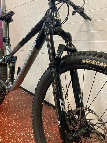 Used Marin Rift Zone 27.5 3 2022 2022 Mountainbike, Light Gray, 27.5 — image 4 of 5