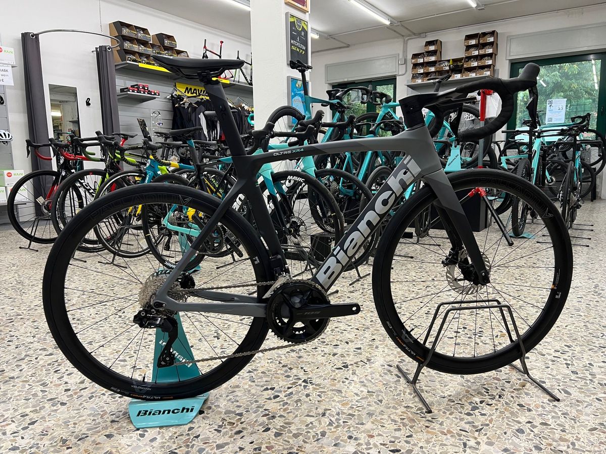 自転車本体 Bianchi Oltre XR4 BORA ONE 105 Bianchi OLTRE XR4 105 12V 2025