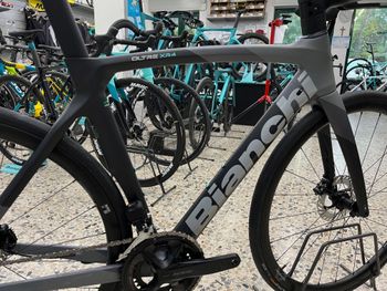 Used Bianchi OLTRE XR4 105 12V 2025 Road & Gravel, Hellgrau — image 5 of 13