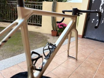 Gebrauchtes Canyon Ultimate CFR Disc Di2 2023 Frameset 2023 Road & Gravel, Hellgrau — Bild 11 von 14