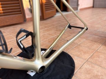 Gebrauchtes Canyon Ultimate CFR Disc Di2 2023 Frameset 2023 Road & Gravel, Hellgrau — Bild 6 von 14