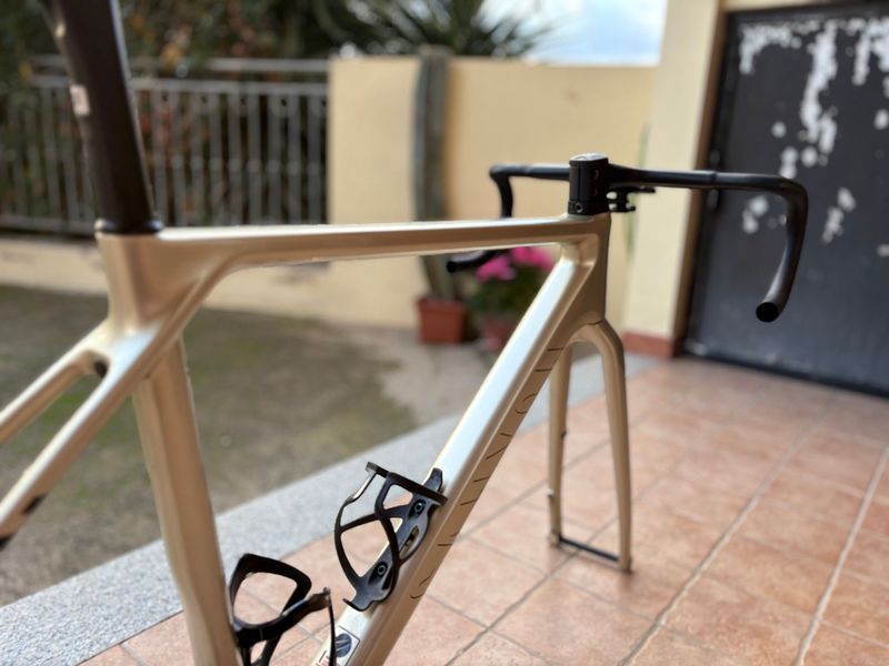 Gebrauchtes Canyon Ultimate CFR Disc Di2 2023 Frameset 2023 Road & Gravel, Hellgrau — Bild 12 von 14