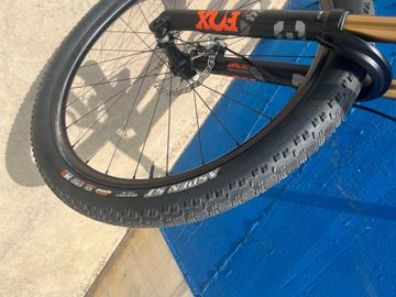 Używany KTM SCARP MT EXONIC 2023 2023 Mountainbike — zdjęcie 3 z 16
