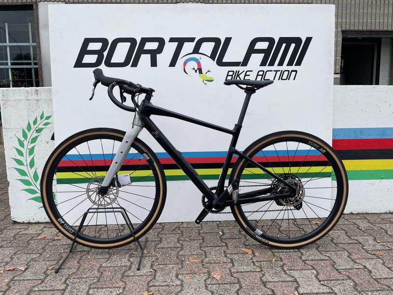 Used BMC URS THREE 2024 2024 Road & Gravel, Black — image 4 of 6