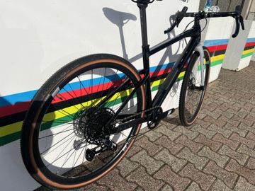 Used BMC URS THREE 2024 2024 Road & Gravel, Black — image 4 of 9