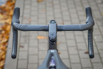 Giant Advanced 1 2026 2026 Road & Gravel usato, Viola — immagine 9 di 12