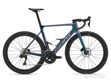 Giant Propel Advanced 1 Shimano 105 Di2 2025 Road & Gravel usato