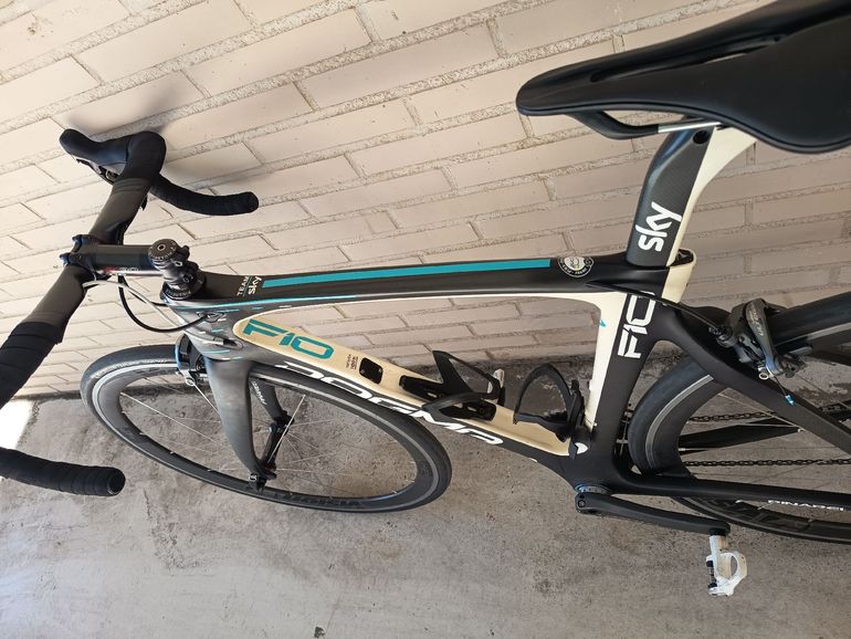 Used Pinarello DOGMA F10 SKY TEAM 2018 Road & Gravel, Black — image 6 of 9