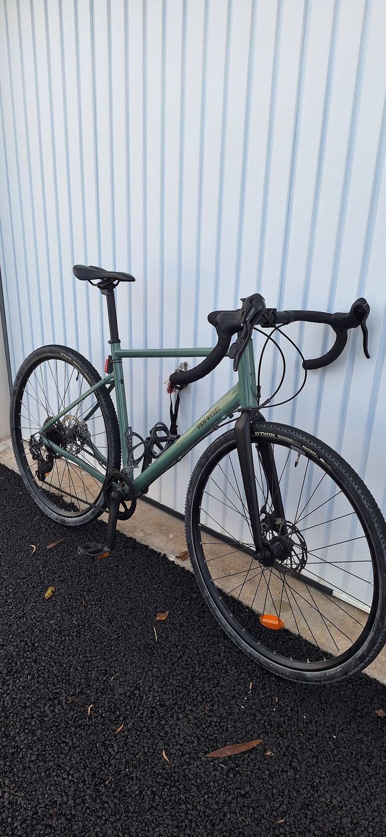 Used Van rysel Gravel Discovery 2025 Road & Gravel, Green — image 1 of 7