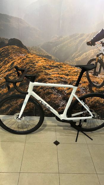 Used Isaac Isaac Boson Minaral White 2025 2025 Road & Gravel — image 11 of 13