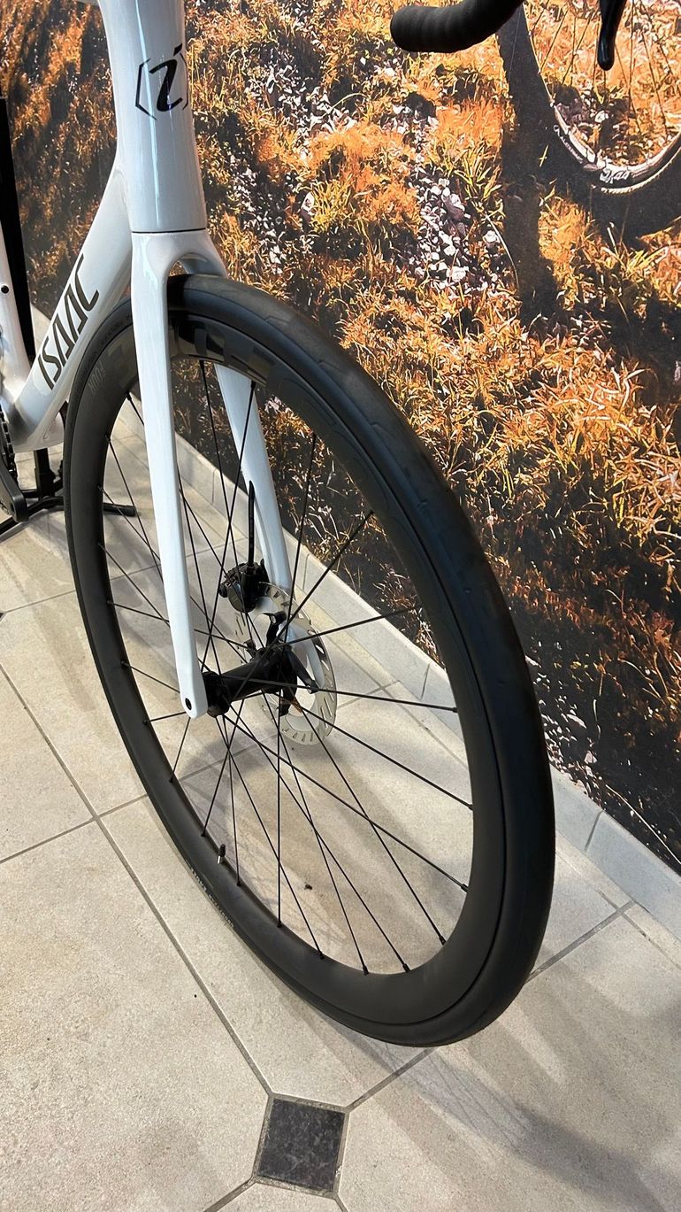Used Isaac Isaac Boson Minaral White 2025 2025 Road & Gravel — image 3 of 13