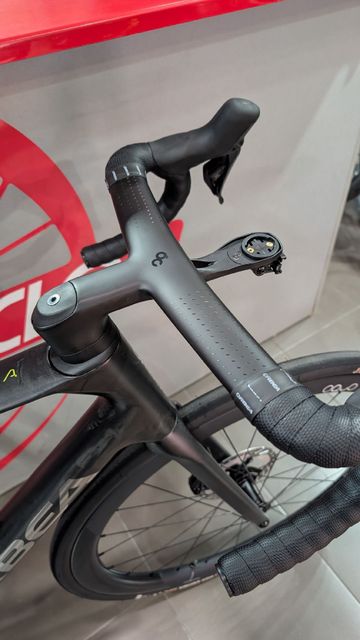 Orbea ORCA M20iTEAM 2026 Road & Gravel usato, Grigio chiaro — immagine 4 di 7
