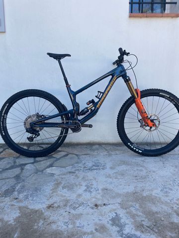 Used Nukeproof Giga 290 Carbon Factory 2022 2022 MTB