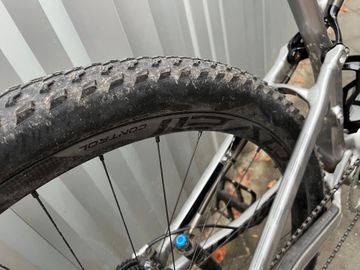 Used Specialized Epic SRAM GX Eagle 2015 Mountainbike, Light Gray — image 7 of 24