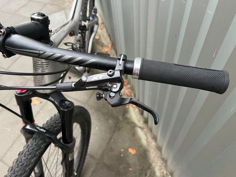 Used Specialized Epic SRAM GX Eagle 2015 Mountainbike, Light Gray — image 12 of 24