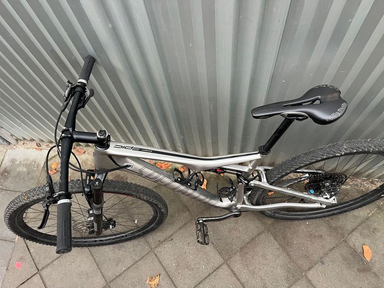Used Specialized Epic SRAM GX Eagle 2015 Mountainbike, Hellgrau — image 17 of 24
