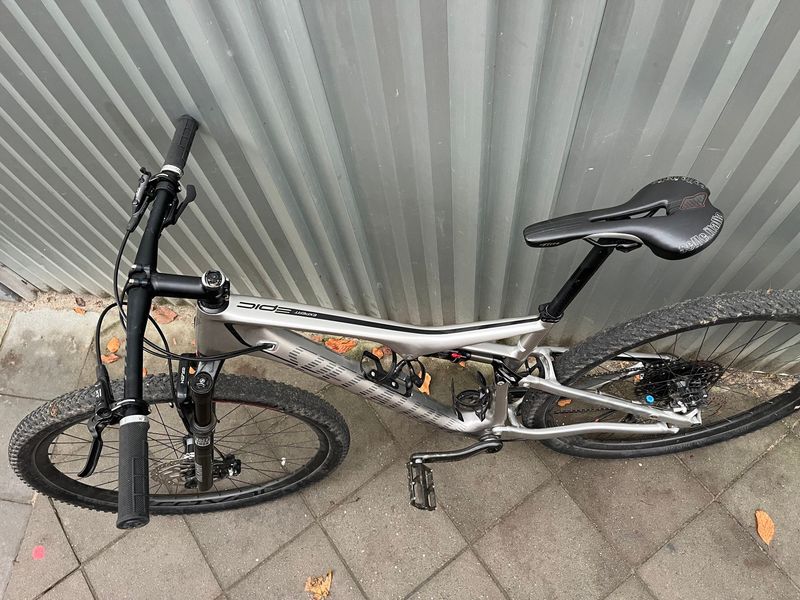 Used Specialized Epic SRAM GX Eagle 2015 Mountainbike, Light Gray — image 17 of 24