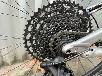Used Specialized Epic SRAM GX Eagle 2015 Mountainbike, Light Gray — image 5 of 24