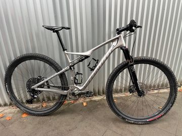 Used Specialized Epic SRAM GX Eagle 2015 Mountainbike, Light Gray — image 1 of 24