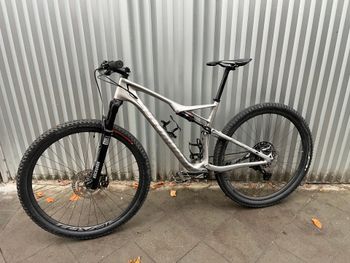 Used Specialized Epic SRAM GX Eagle 2015 Mountainbike, Hellgrau — image 2 of 24