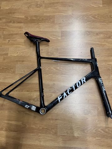 Brugt Factor O2 VAM - SRAM Force w/ Power Meter 2024 Frameset 2024 Road & Gravel — billede 1 af 4