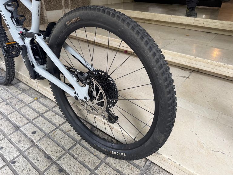 Used Specialized Turbo Kenevo SL 2 Comp 2024 2024 Mountainbike, Weiß — image 10 of 22