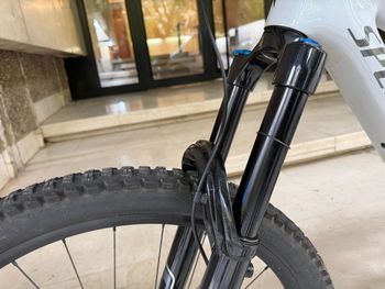 Used Specialized Turbo Kenevo SL 2 Comp 2024 2024 Mountainbike, Weiß — image 4 of 22