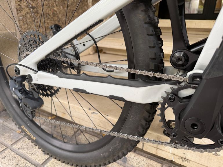 Used Specialized Turbo Kenevo SL 2 Comp 2024 2024 Mountainbike, Weiß — image 9 of 22