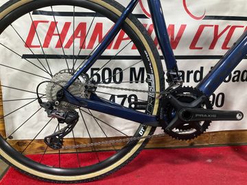 Used Pivot VAULT Pro GRX 2022 2022 Road & Gravel, Blue — image 3 of 6