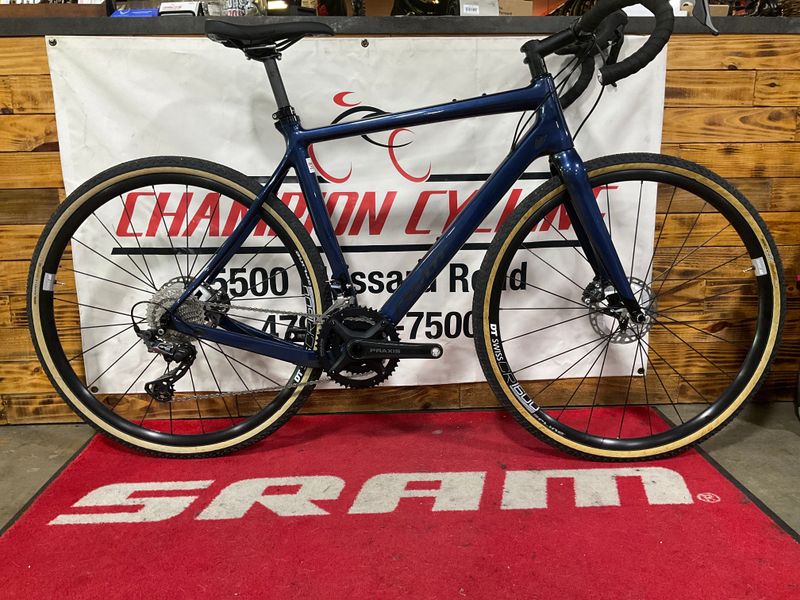 Used Pivot VAULT Pro GRX 2022 2022 Road & Gravel