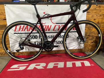 Used Pivot VAULT Pro GRX 2022 2022 Road & Gravel