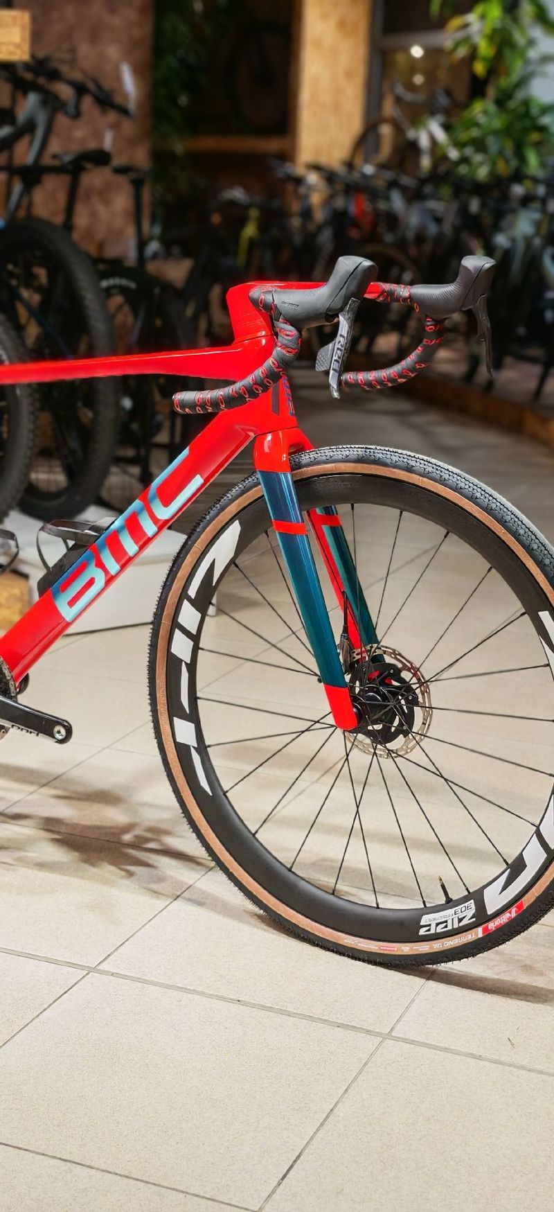 Used BMC Kaius 01 LTD 2024 2024 Road & Gravel, Red β image 9 of 9