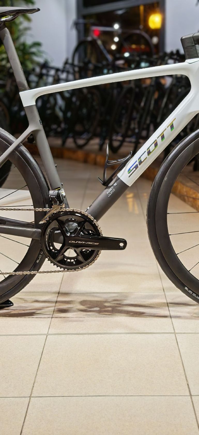 Used Scott SCOTT ADDICT RC PRO 2026 2026 Road & Gravel — image 2 of 6