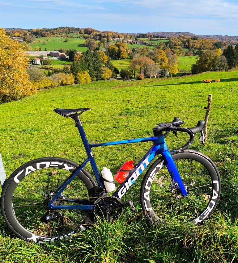 Used Giant Propel Advanced SL 1 2025 Frameset 2025 Road & Gravel, Blu — image 2 of 4