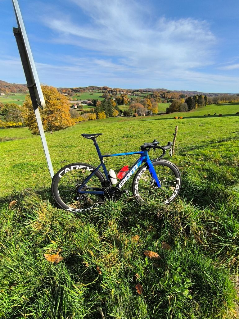 Used Giant Propel Advanced SL 1 2025 Frameset 2025 Road & Gravel, Blu — image 3 of 4