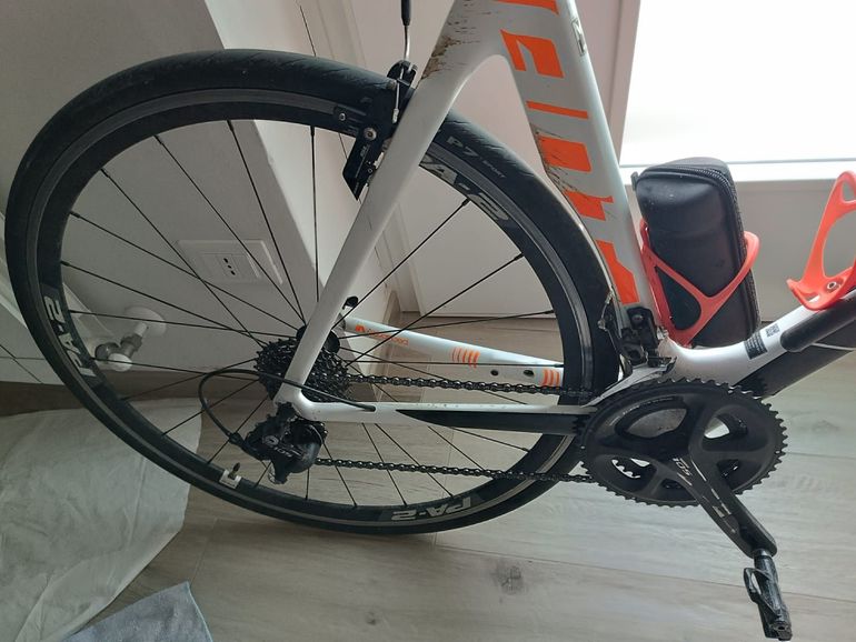 Used Giant Propel 2018 Road & Gravel — image 2 of 5