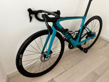 Used BMC Teammachine SLR01 THREE 2023 2023 Road & Gravel, Blue — image 4 of 6
