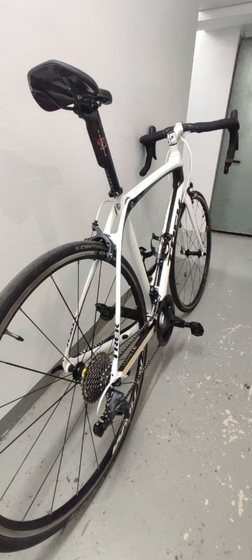 Used Trek Domane 4.7 Compact 2014 2014 Road & Gravel, White — image 8 of 8