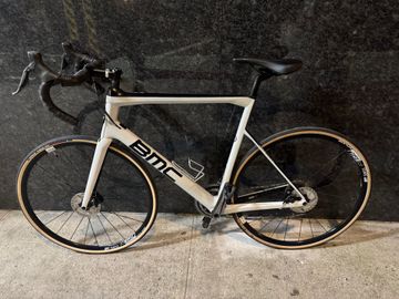 BMC Teammachine Shimano Ultegra Di2 2019 Road & Gravel usato, Bianco — immagine 2 di 12