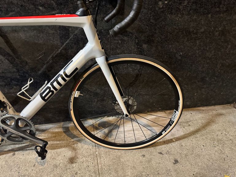 Used BMC Teammachine Shimano Ultegra Di2 2019 Road & Gravel, White — image 8 of 12