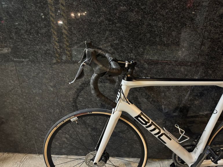 Used BMC Teammachine Shimano Ultegra Di2 2019 Road & Gravel, White — image 6 of 12