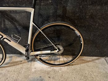 Used BMC Teammachine Shimano Ultegra Di2 2019 Road & Gravel, White — image 4 of 12