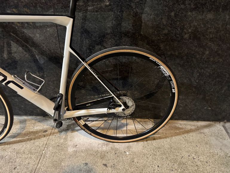 Used BMC Teammachine Shimano Ultegra Di2 2019 Road & Gravel, White — image 4 of 12