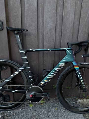 Used Canyon Aeroad CFR MACH874 2025 2025 Road & Gravel, Purple — image 2 of 16