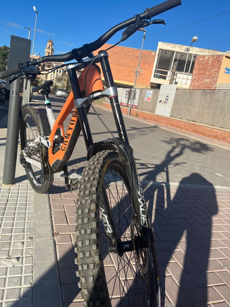 Used Canyon Sender CFR 29 Underdog 2023 2023 Mountainbike, Orange, 29 — image 4 of 10