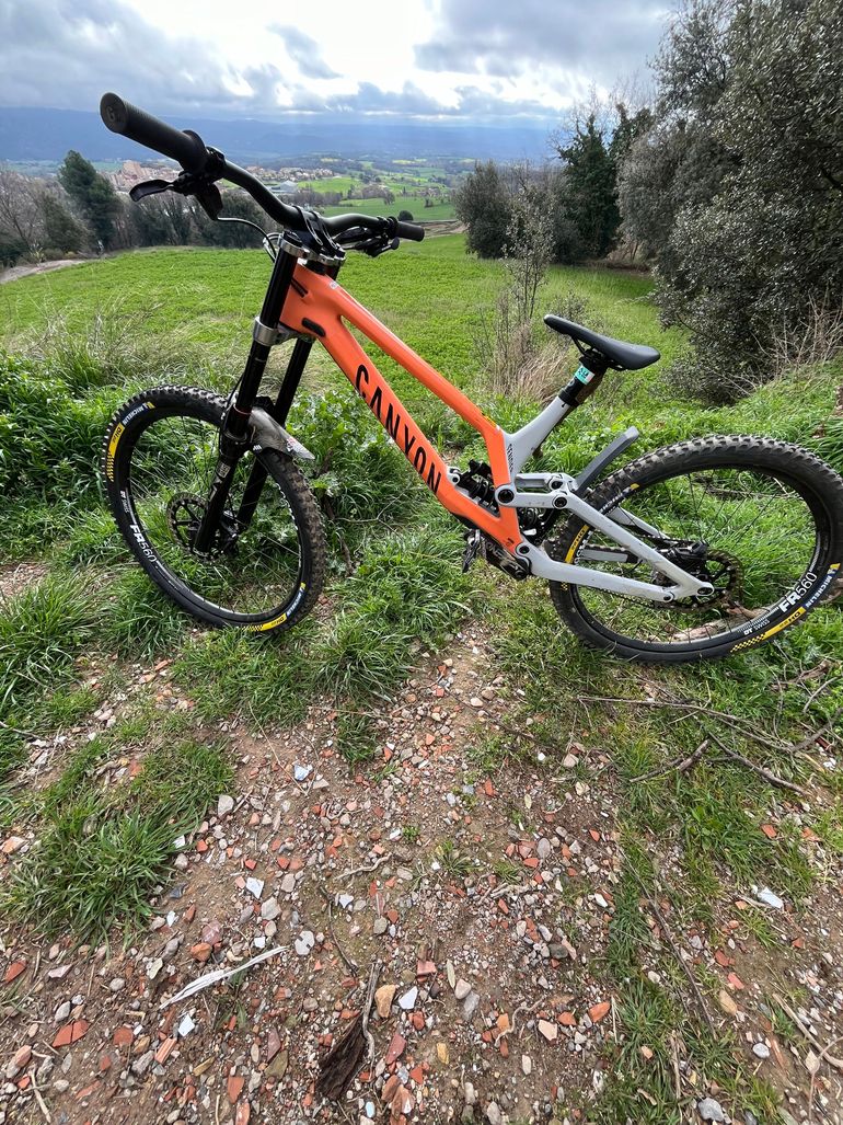 Used Canyon Sender CFR 29 Underdog 2023 2023 Mountainbike, Orange, 29 — image 1 of 10